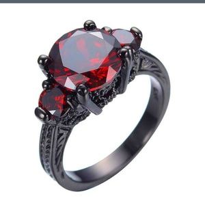 NWOT 3 Stone Ruby Red Garnet and Black Gold Ring