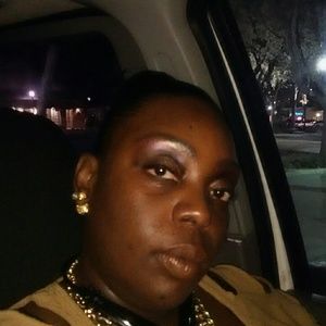 Meet your Posher, Ebony