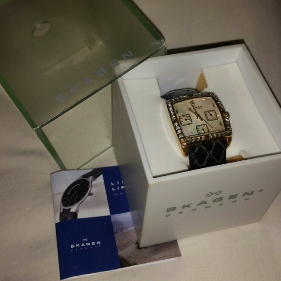 Women Skagen watch main image 2