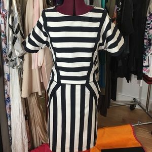 Marc Jacobs short sleeved navy & off white dress