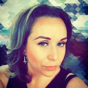 Meet your Posher, Lizbeth