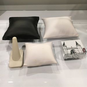 Jewelry display accessories