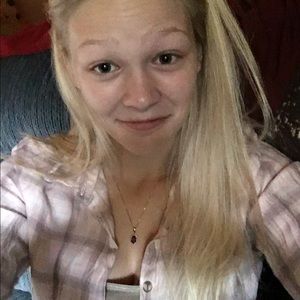 Meet your Posher, Liz