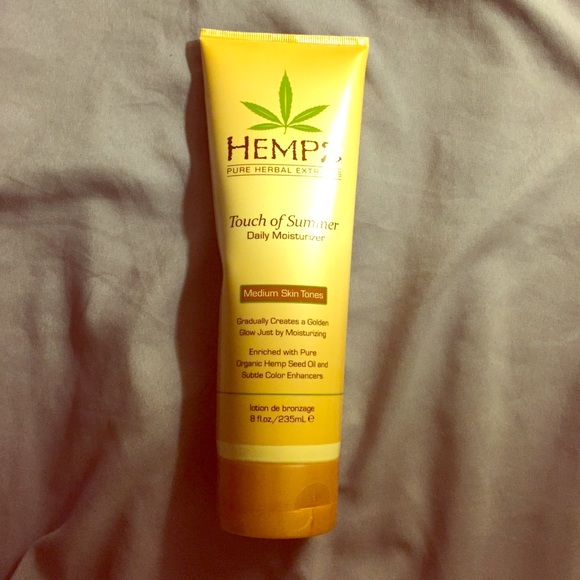 Hempz Touch of Summer moisturizer in medium 🌞 - Picture 1 of 1