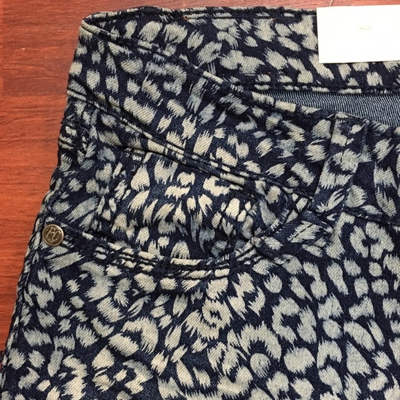 Free Culture Printed Denim Fitted Jeans Blue/White - Picture 2 of 4