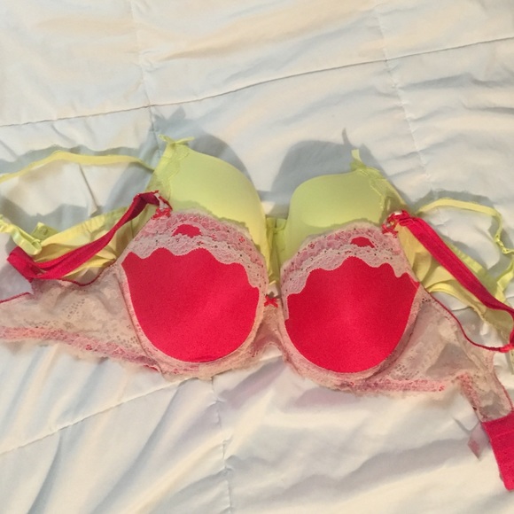 2 bras for $20!