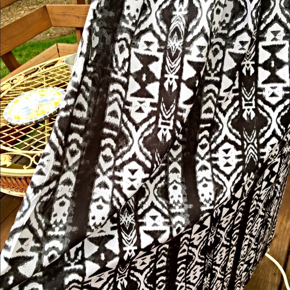 Stunning grays and black maxi dress! DELETING - Picture 3 of 4