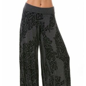 Enti wide leg pants Small