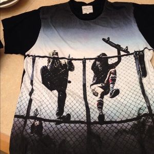 Graffic Urban Outfitters tee