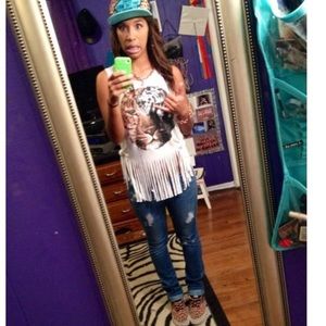 Yin yang fringe tank