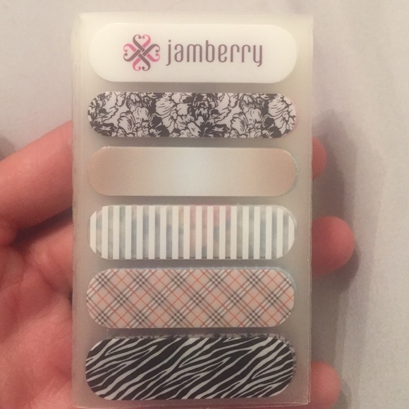 Jamberry: Assorted Accent Nails