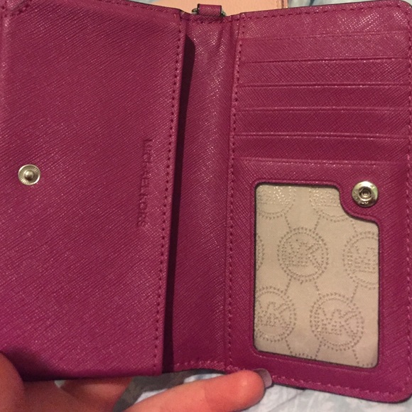 Beautiful Michael kors wallet phone case - Picture 3 of 3
