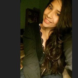 Meet your Posher, Esmeralda