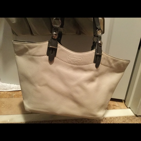 Authentic Coach - Picture 3 of 4