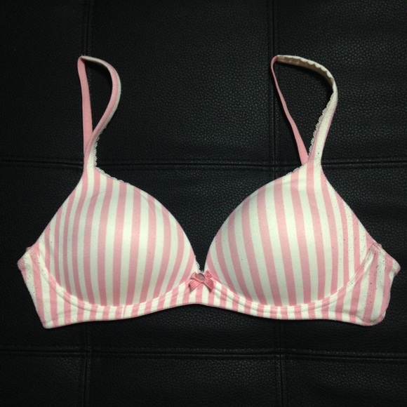 VS Body by Victoria Wireless Bra 34C