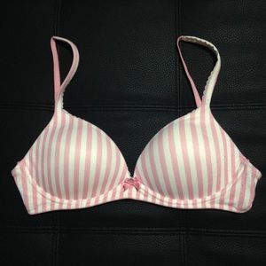 VS Body by Victoria Wireless Bra 34C