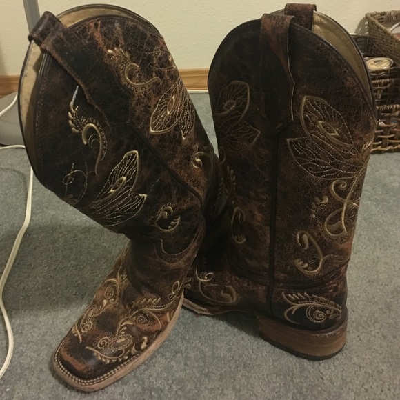 Women's size 7M Circle G boots