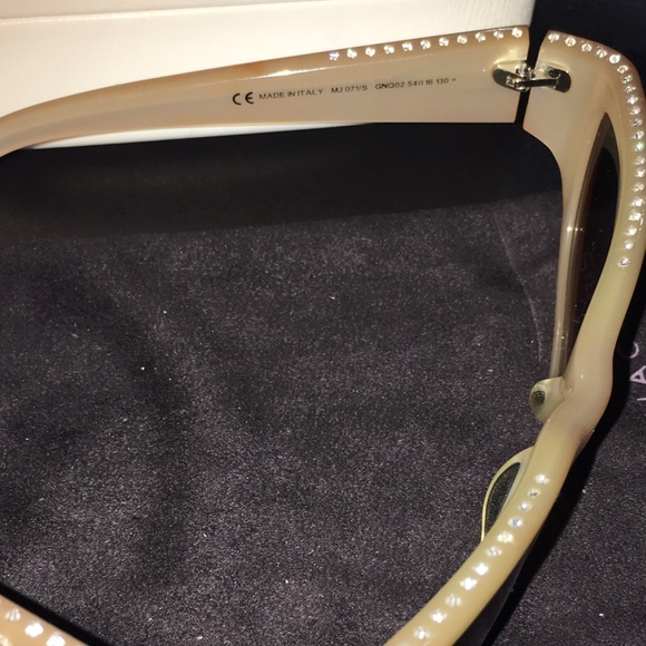 Authentic Marc Jacobs Embroidery Frame Sunglasses - Picture 3 of 4