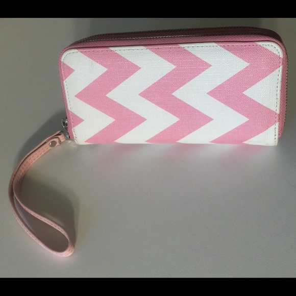 Sold NWOT Chevron wallet