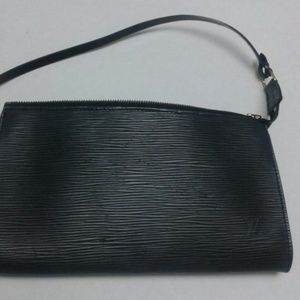 Additional pics of Louis Vuitton Pochette Clutch