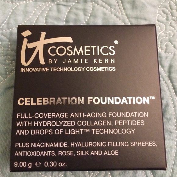 It Cosmetics Celebration Foundation Medium Beige