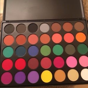 Morphe matte eyeshadows