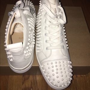 New CL Louis flat calf/spikes