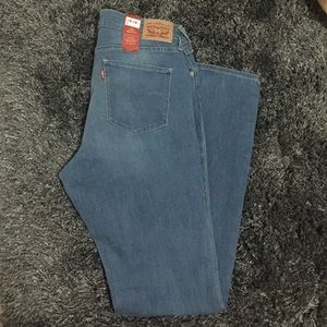 LEVI'S Curvy Bootcut Jean