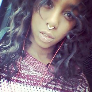 Meet your Posher, Shirlayah