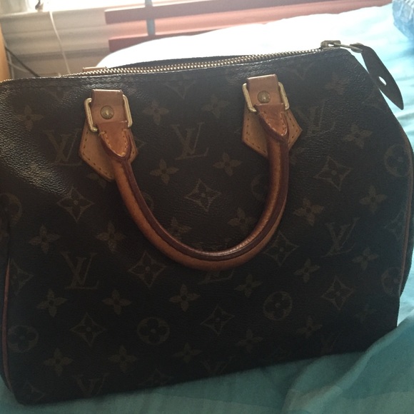 Louis Vuitton monogram canvas speedy 25