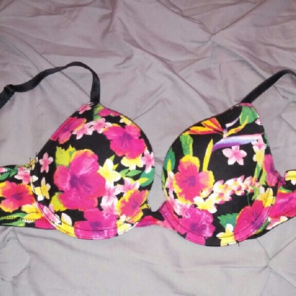 Victorias secret pink bra 32B