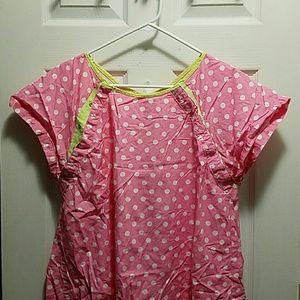 Pink hospital gown, cute! Look special delivering