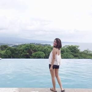 Meet your Posher, Nikki