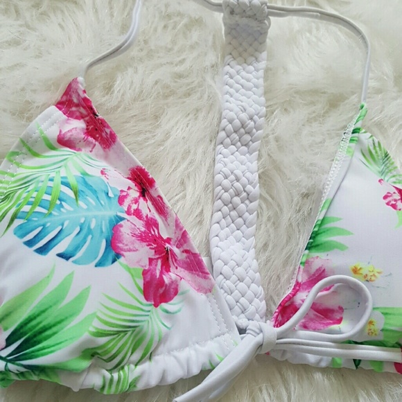 Adorable White Floral Bikini (New) - Picture 2 of 4