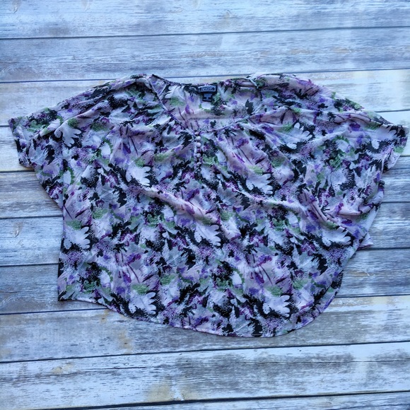 MOVING SALE 🚛Angie Purple Batwing Festival Top 💚 - Picture 2 of 4