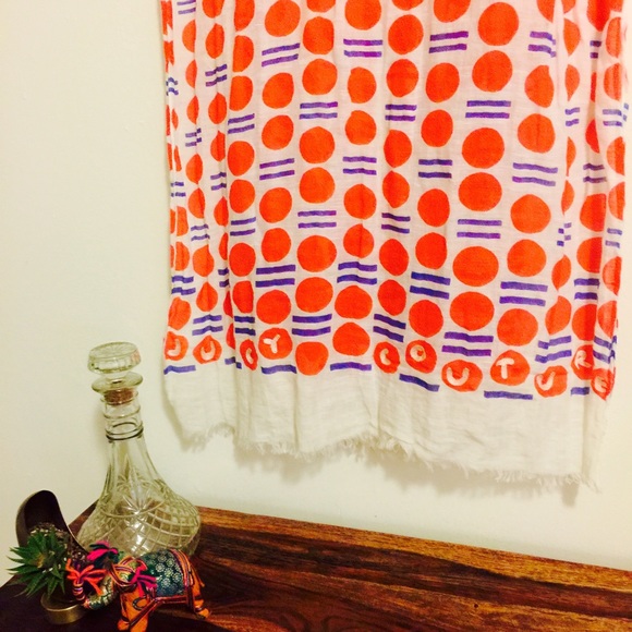 Juicy couture scarf with dots and lines