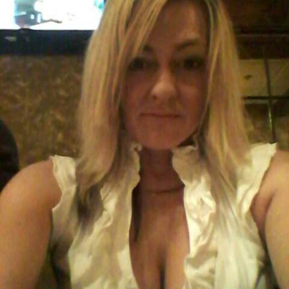 Meet your Posher, Elaine - Picture 1 of 1