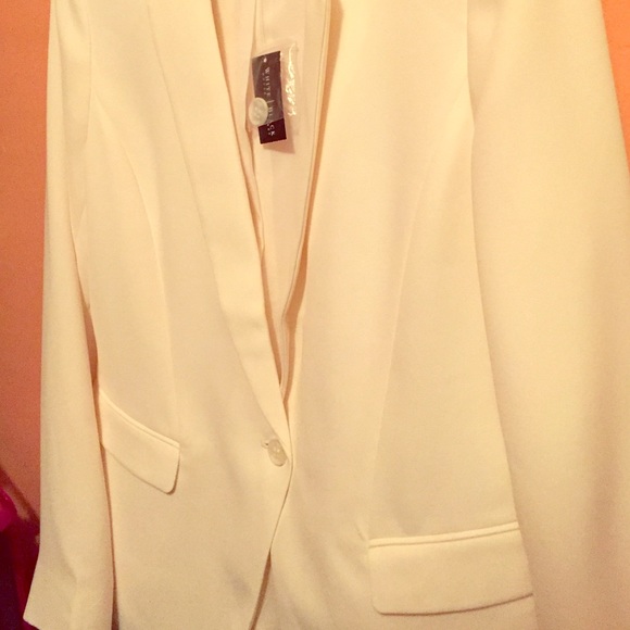 BNWT Sleek Blazer