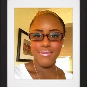 Meet your Posher, Dominique