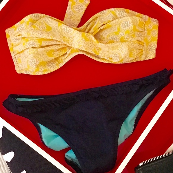 NWOT J. Crew ruffle swim bottom