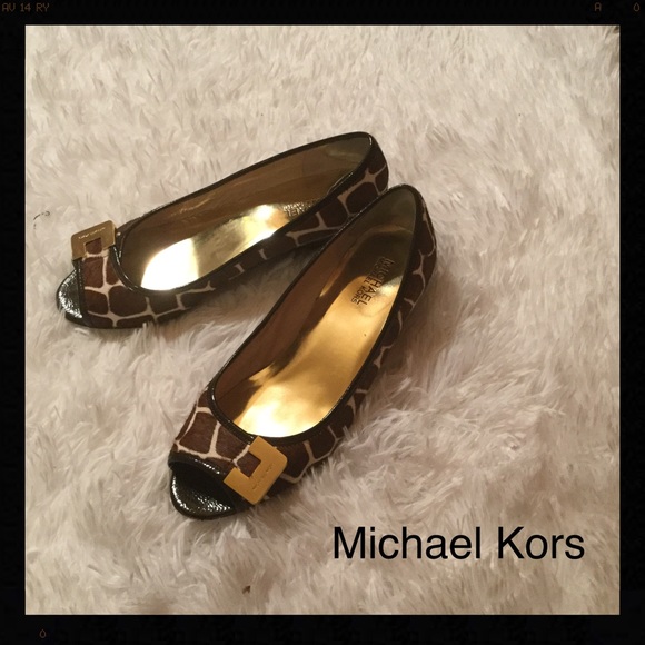 MICHAEL Michael Kors ‼️ NOW $20