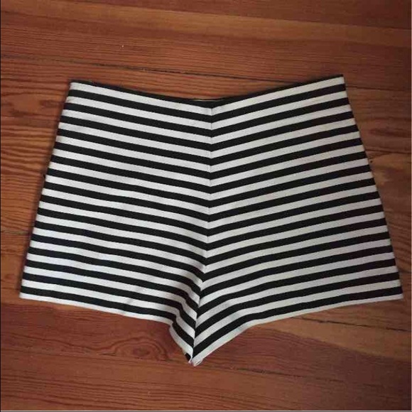 Striped Zara Shorts - Picture 2 of 4