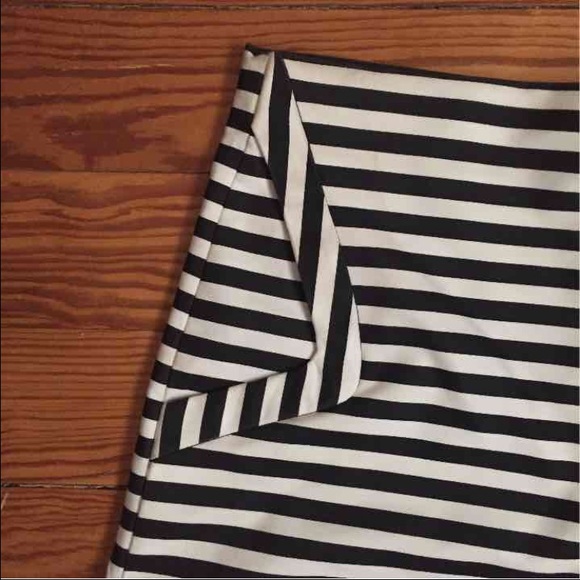 Striped Zara Shorts - Picture 3 of 4