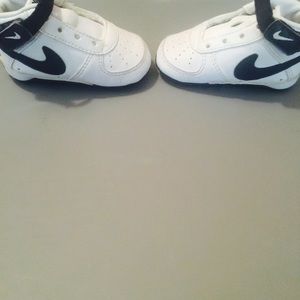 Nike (white&navy blue Air Force One)