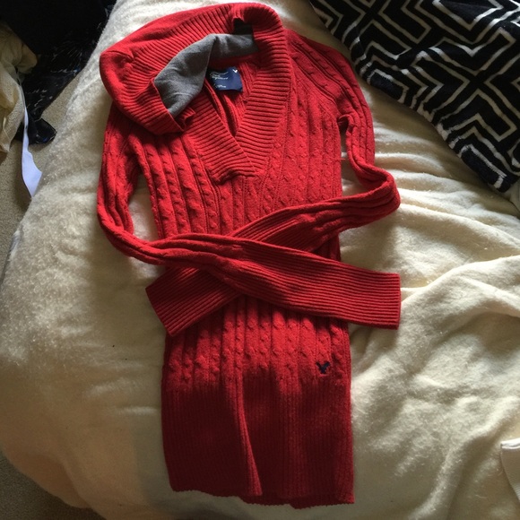 Cable knit sweater with hood