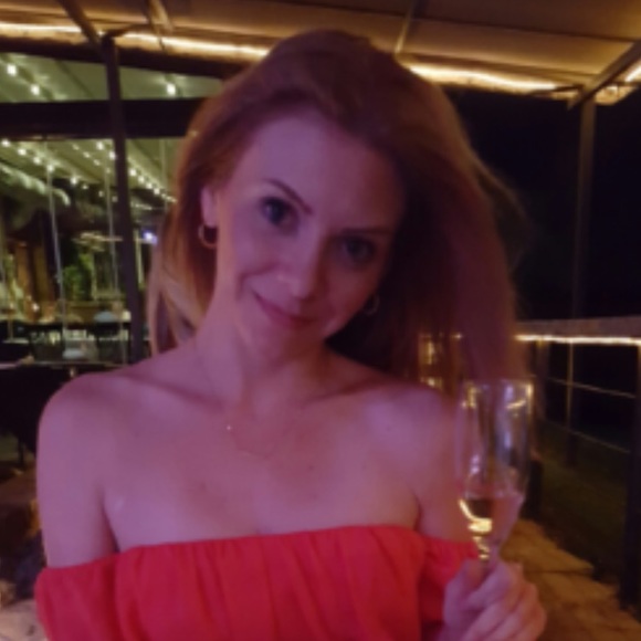 Meet your Posher, Shelly - Picture 1 of 1