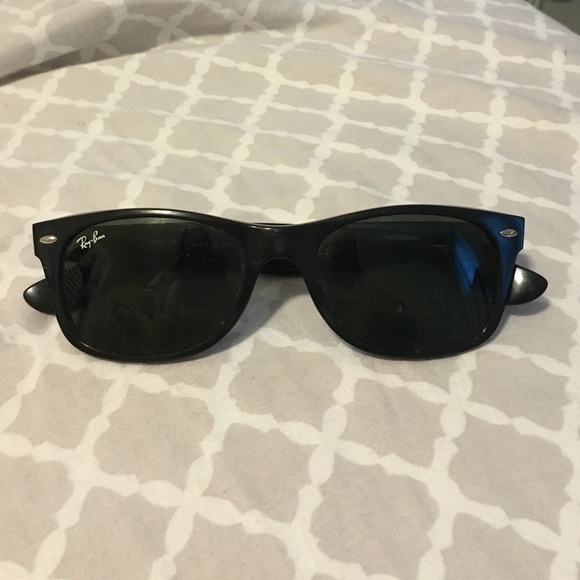 Authentic Ray Ban Wayfarer Sunglasses!!