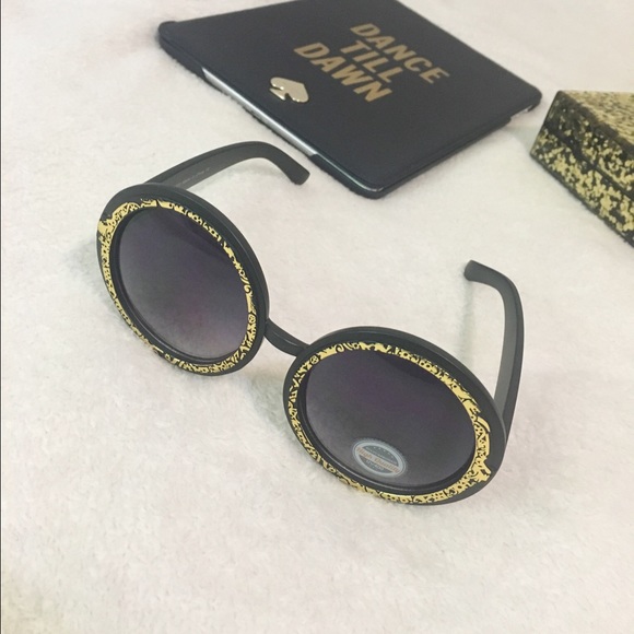 ☀️Cute Black Sunnies!