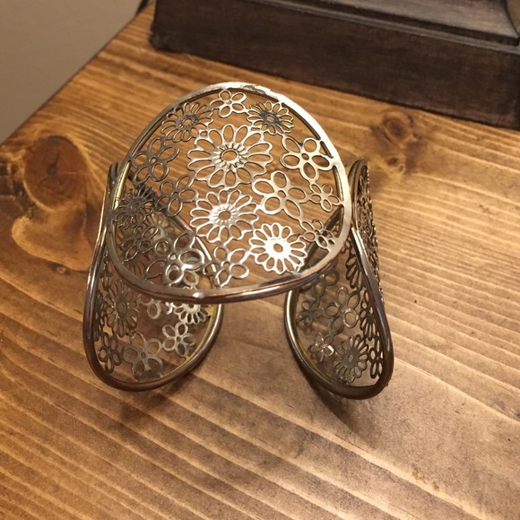 ⭕️Boho cuff bangle!⭕️