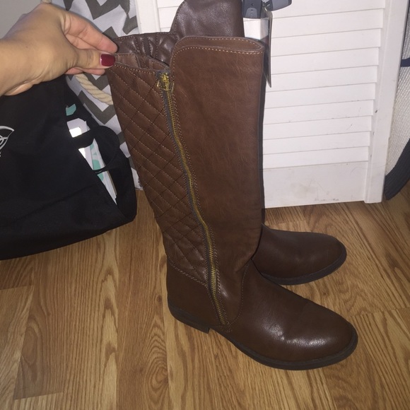 brand new brown boots